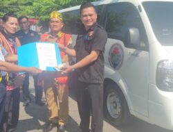 BUMDes Entikong Mandiri Jaya Dapat Bantuan Mobil Angkutan Desa dari Kemendes