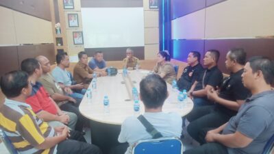 Di PHK, 10 Karyawan PT. SBW Datangi Disnakertrans Sanggau