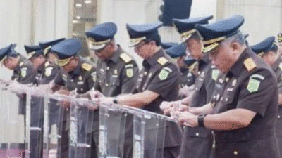 "Jaksa Agung ST Burhanuddin melantik 34 pejabat tinggi Kejaksaan di Gedung Utama Kejaksaan Agung, Jakarta Pusat, Rabu (16/7/2025). (Dok. KEJAKSAAN RI)"