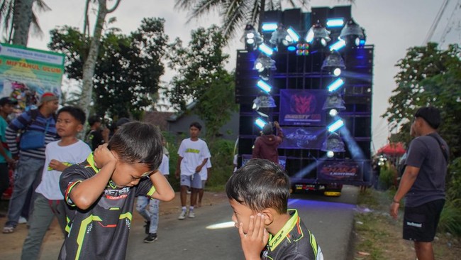 "Polemik Sound Horeg: Hiburan Rakyat, Keresahan Sosial, dan Fatwa Haram MUI"