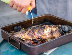 Benarkah Mengonsumsi Makanan Bakar Bisa Picu Kanker? Ini Penjelasannya